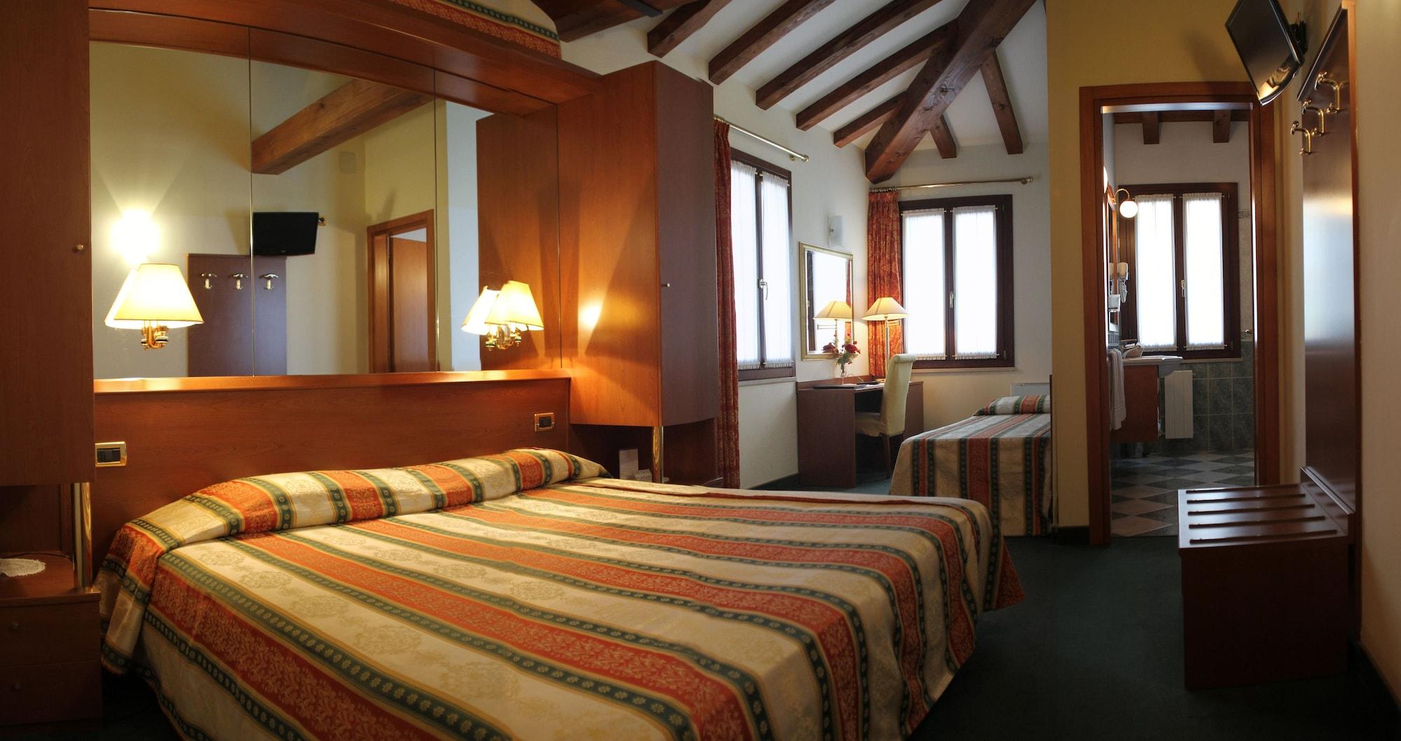 Hotel Antico Moro Chirignago-Zelarino Exterior foto