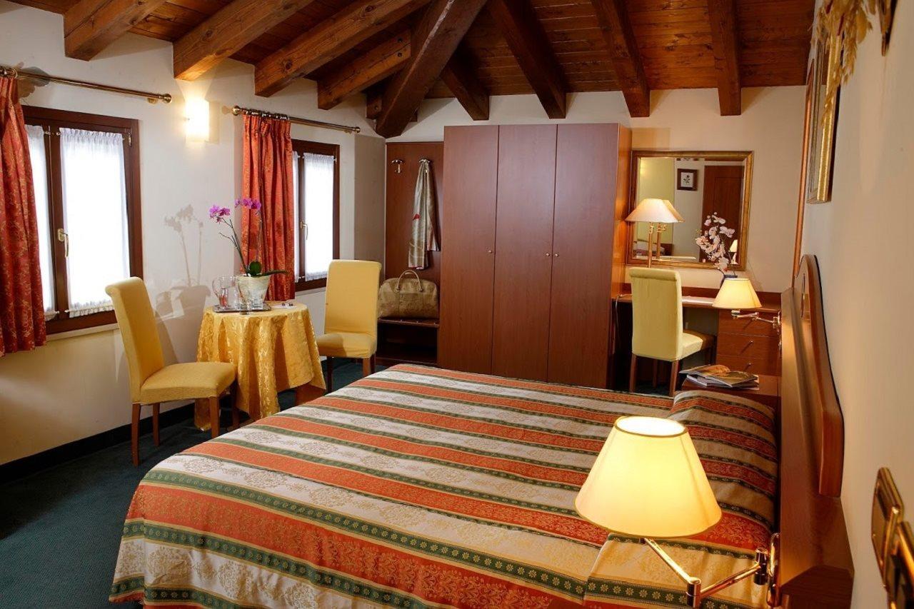 Hotel Antico Moro Chirignago-Zelarino Exterior foto